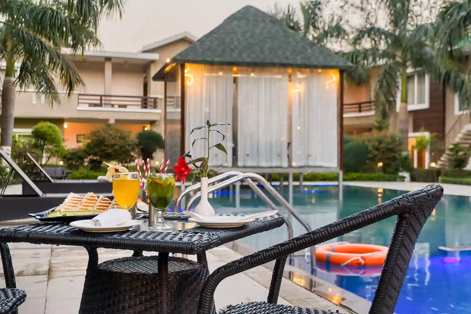 Resorts & Architecture · 20