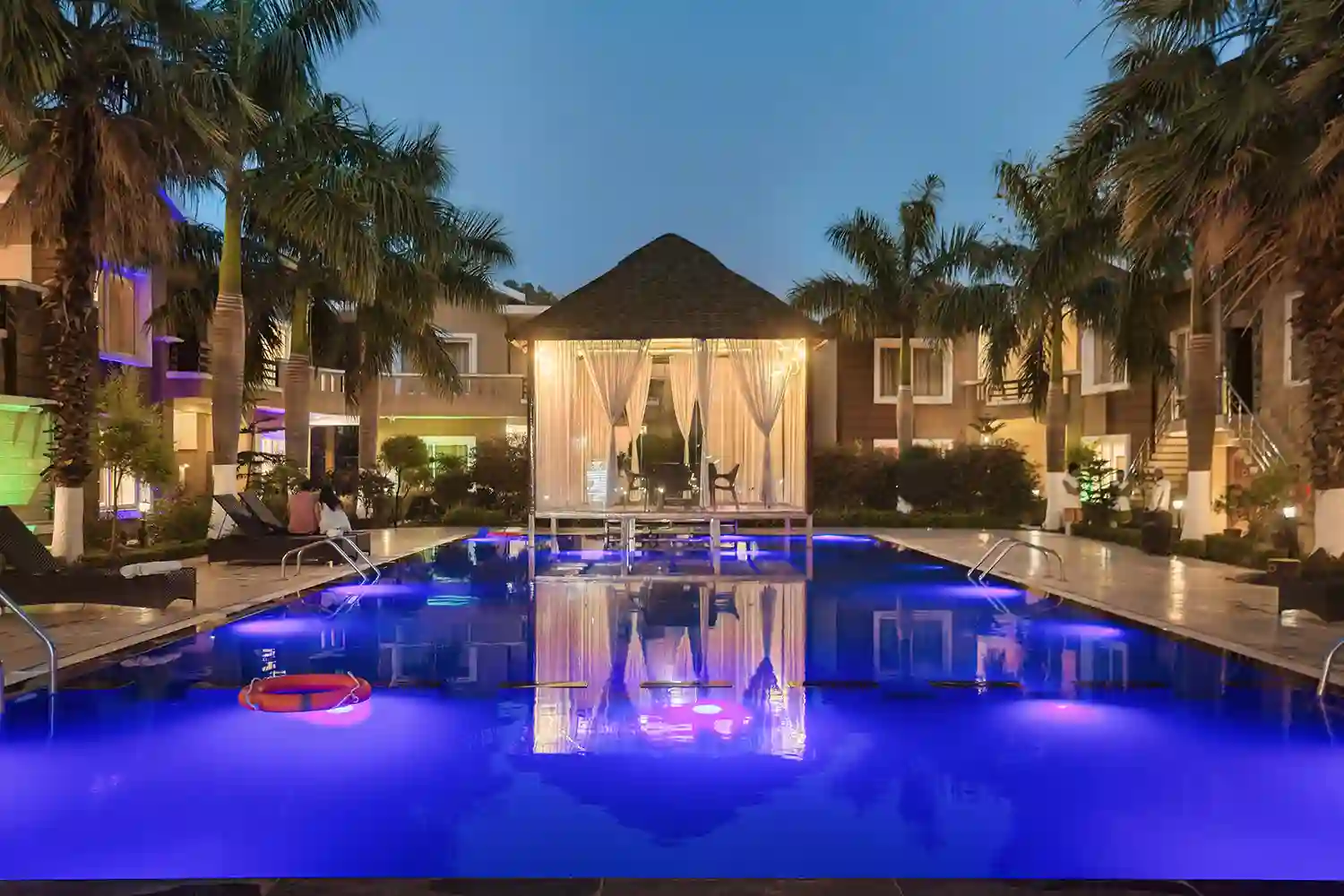 Resorts & Architecture · 21